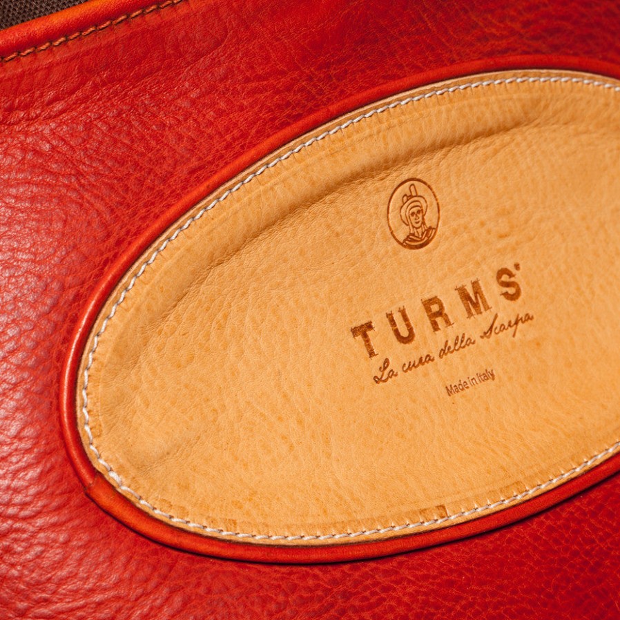 Shoe Care | Turms Leather Apron For Elegant Shoe Polishing