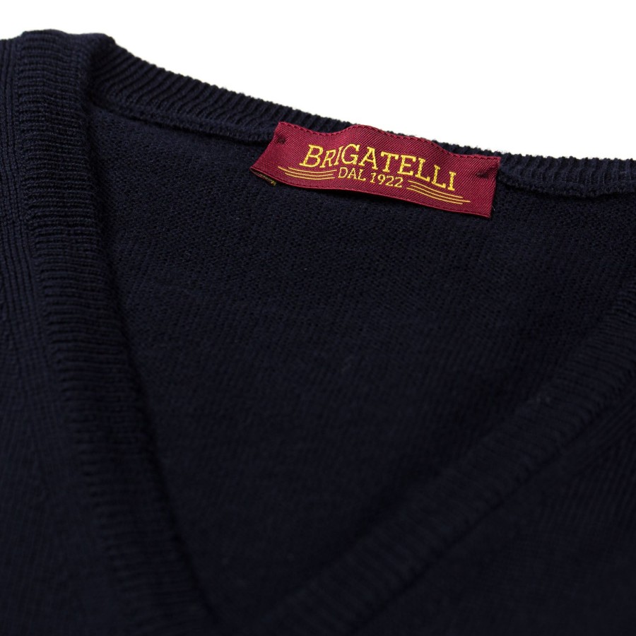 Knitwear | Brigatelli dal 1922 Brigatelli Dal 1922 Per Michael Jondral: V-Jumper Made Of Finest Merin