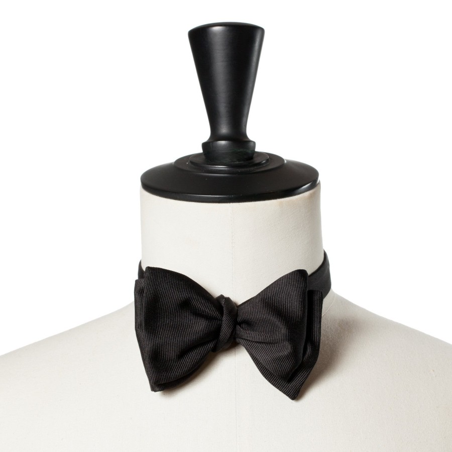 Ties | Cesare Attolini Black Bow Tie Made Of Pure Silk